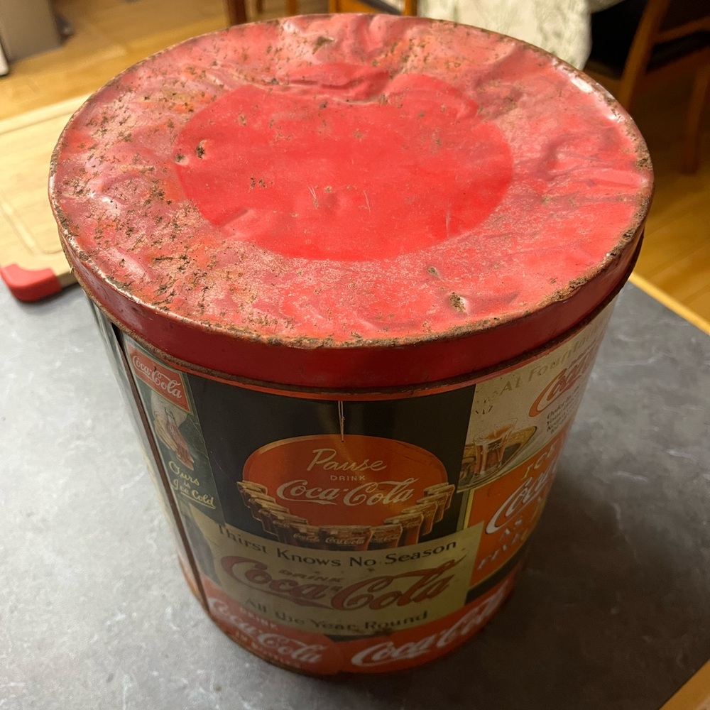 Coca Cola Retro Storage Tin - Picture 2 of 3